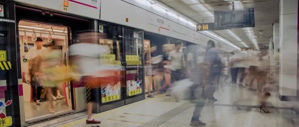 点点策略网 地铁涨价争议背后，“赚钱”难题有解吗？