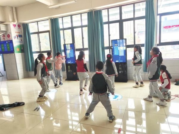 港陆证券 AI智慧体育走进云南校园