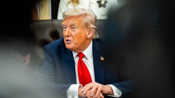 广州配资网 释新闻｜特朗普为何希望美军重返阿富汗？